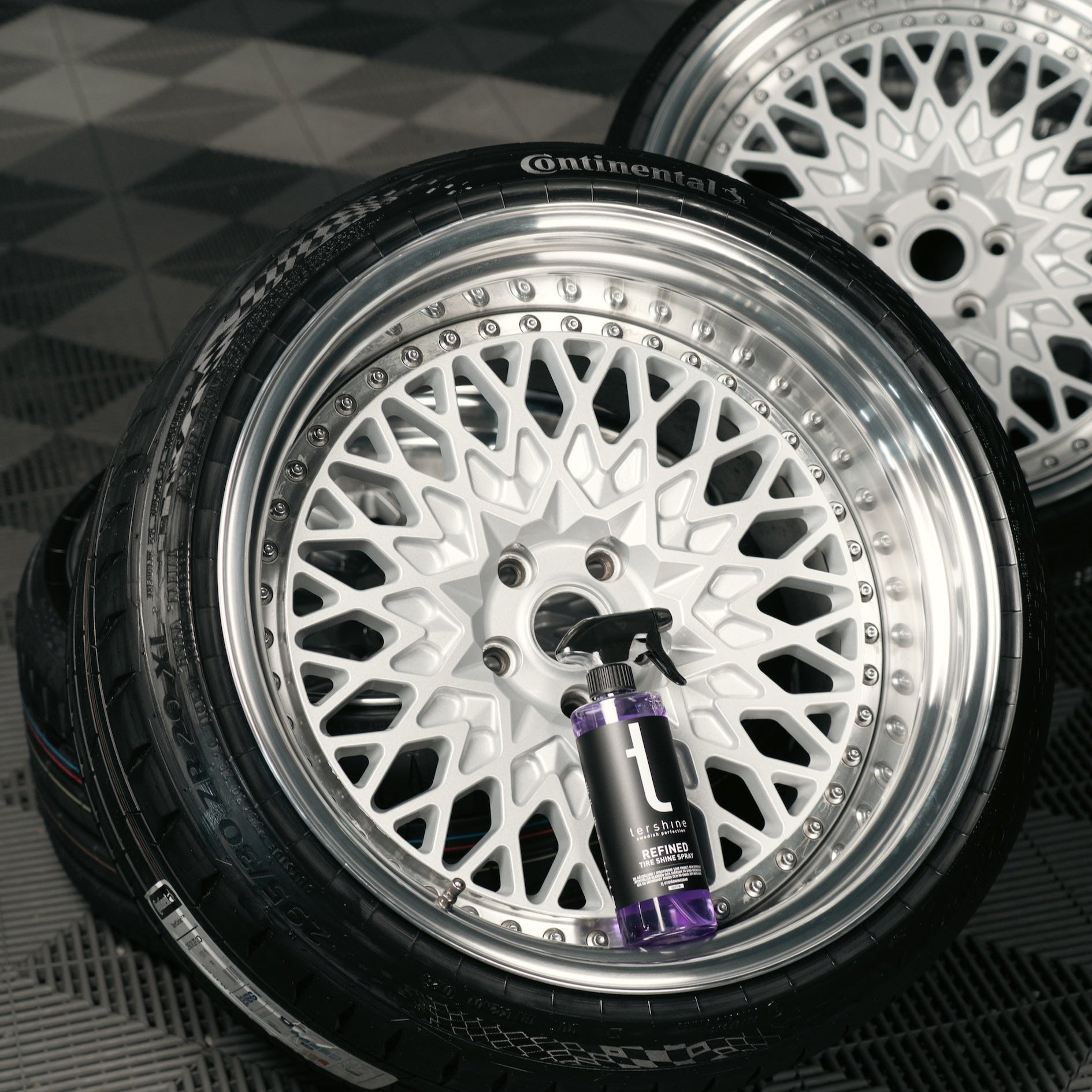 Refined - Tire Shine Spray|サテン仕上げスプレータイヤワックス