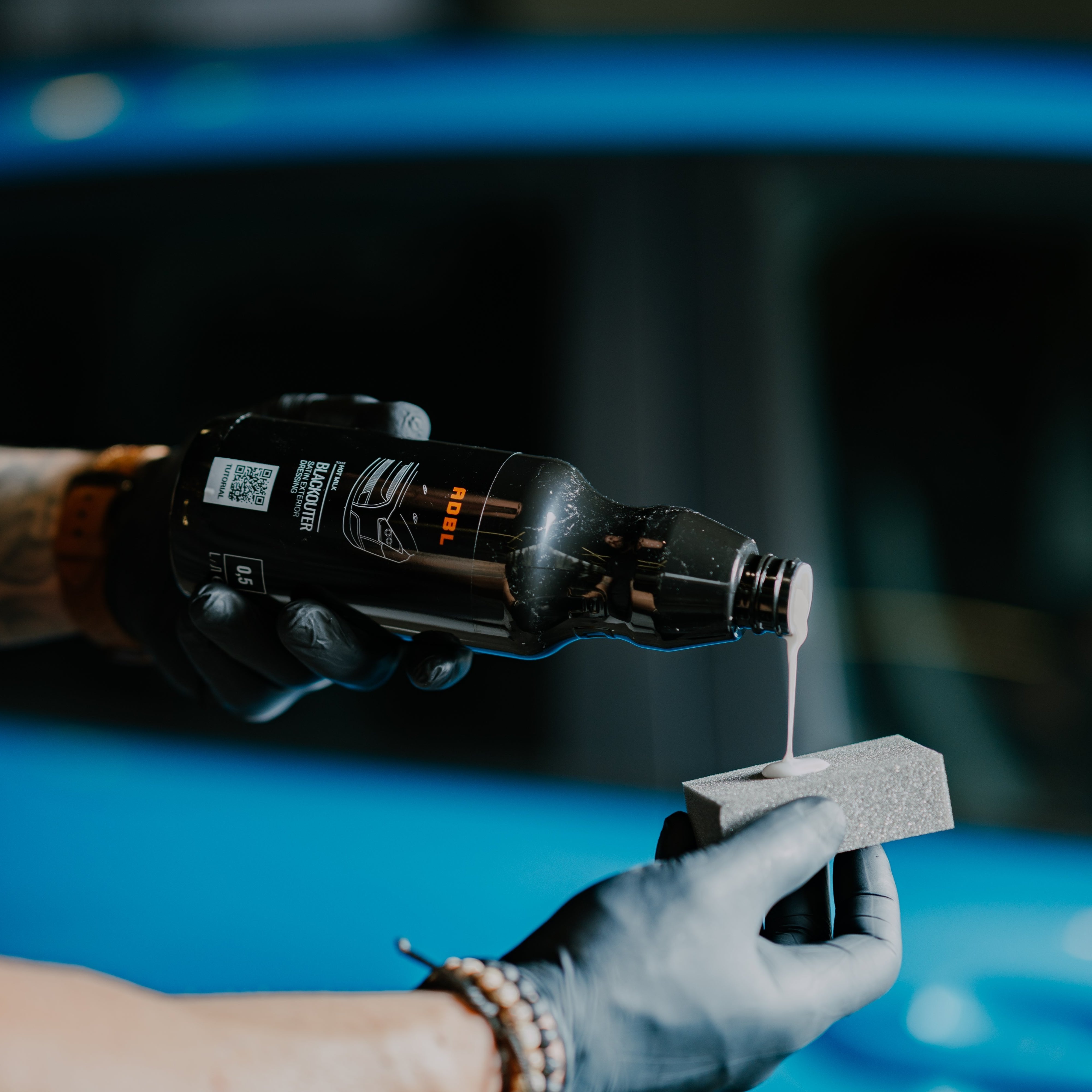 Blackouter|未塗装樹脂艶出し剤(高耐久 水性タイプ)