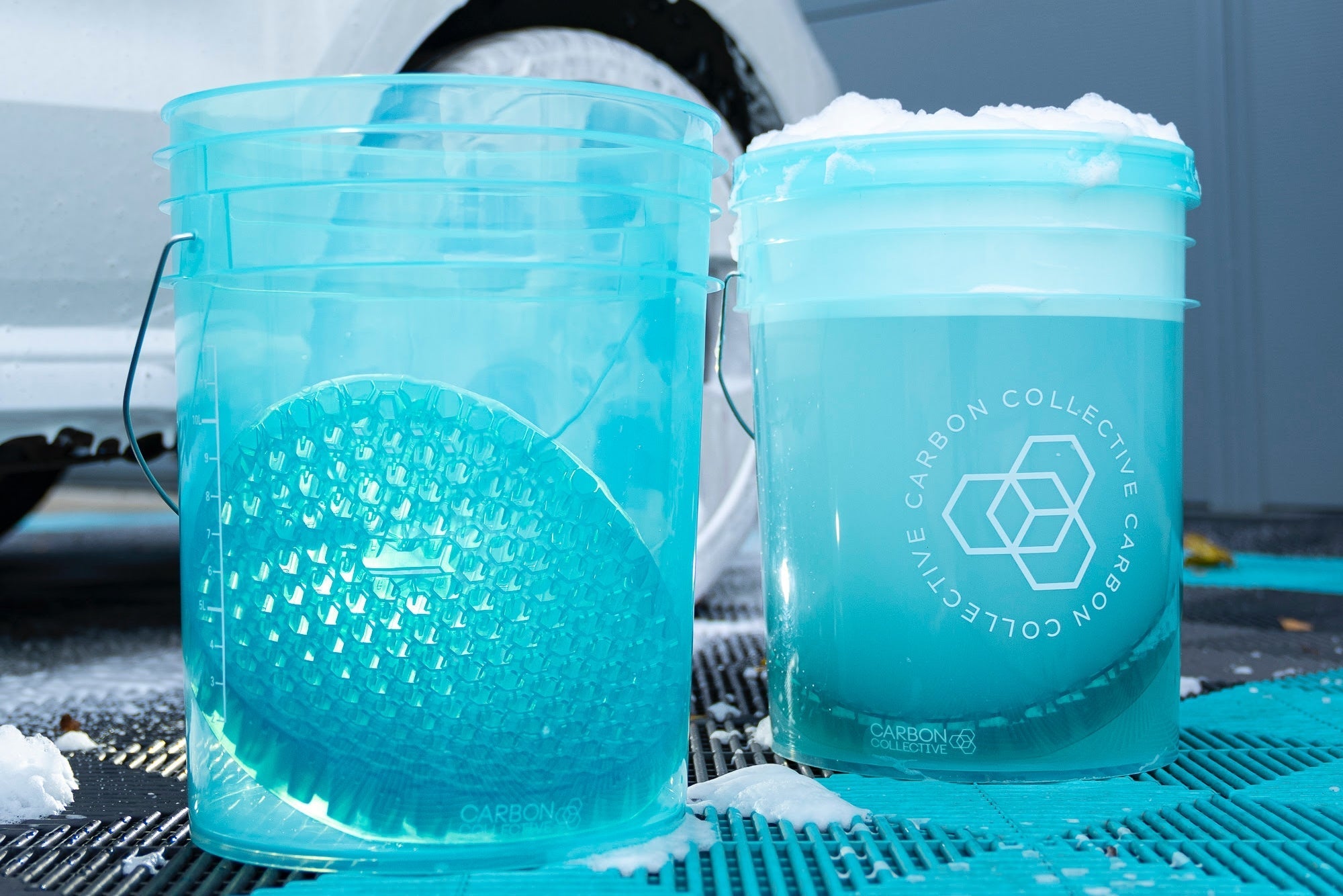 手洗い洗車のやり方｜おすすめの道具と手順、よくある質問をプロが解説