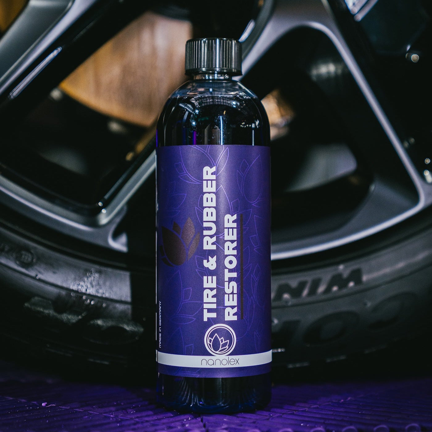 Tire & Rubber Restorer｜耐紫外線タイヤワックス